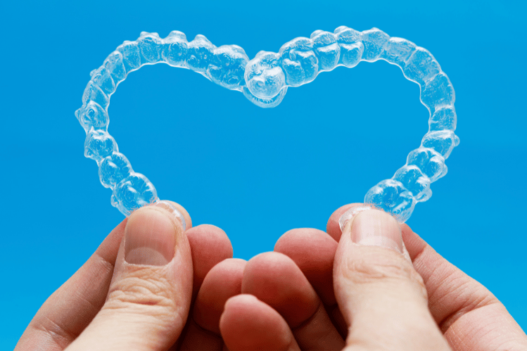 Clear retainers
