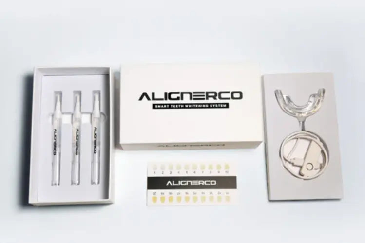 ALIGNERCO Teeth whitening kit.