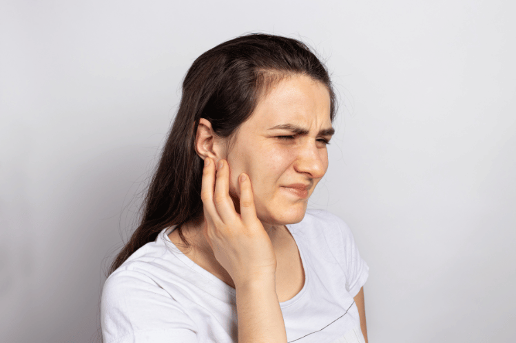 Clear aligners alleviating jaw pain