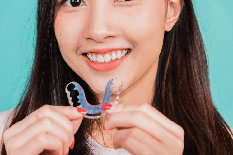 Exploring DIY Teeth Straightening: Risks and Dangers to Avoid