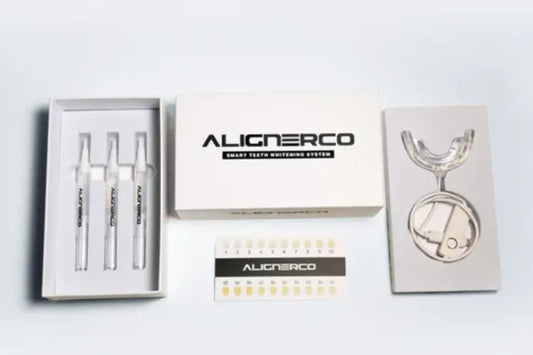 ALIGNERCO Teeth whitening kit.