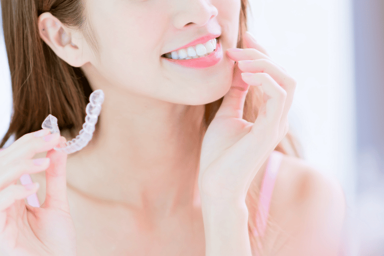 Invisible aligners